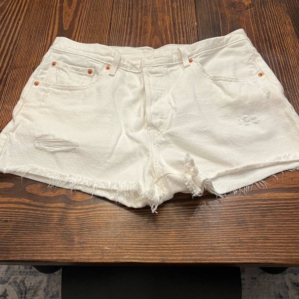 Levi’s Cut Off Jean Shorts